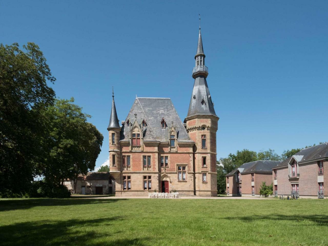 Chateau De Petit Bois Cosne-d'Allier Экстерьер фото